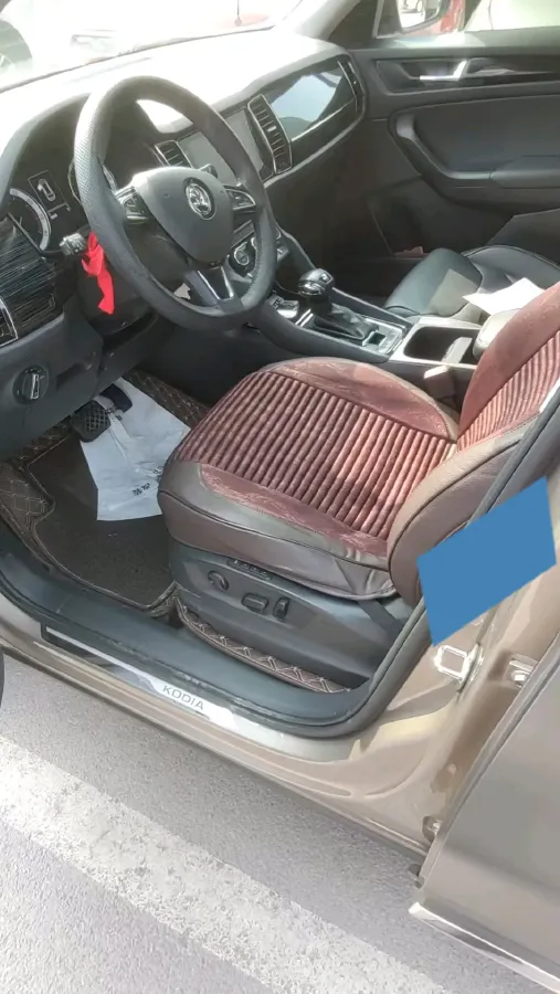 2018 Skoda Kodiak 2.0T 186HP L4 7DCT,autocango,china used car exporter,china ev exporter,chinese used car exporter,chinese used ev exporter