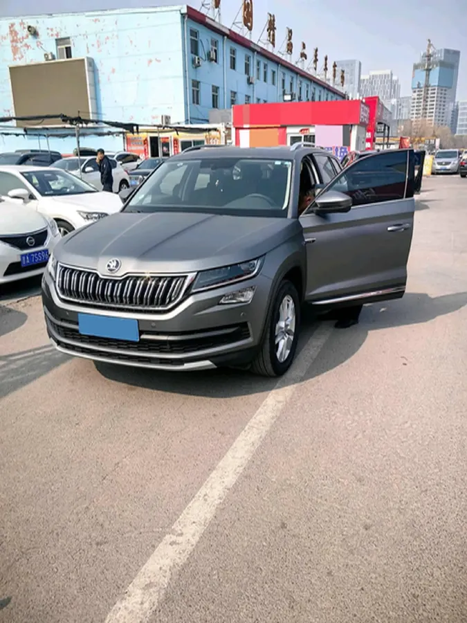 2018 Skoda Kodiak 2.0T 186HP L4 7DCT,autocango,china used car exporter,china ev exporter,chinese used car exporter,chinese used ev exporter