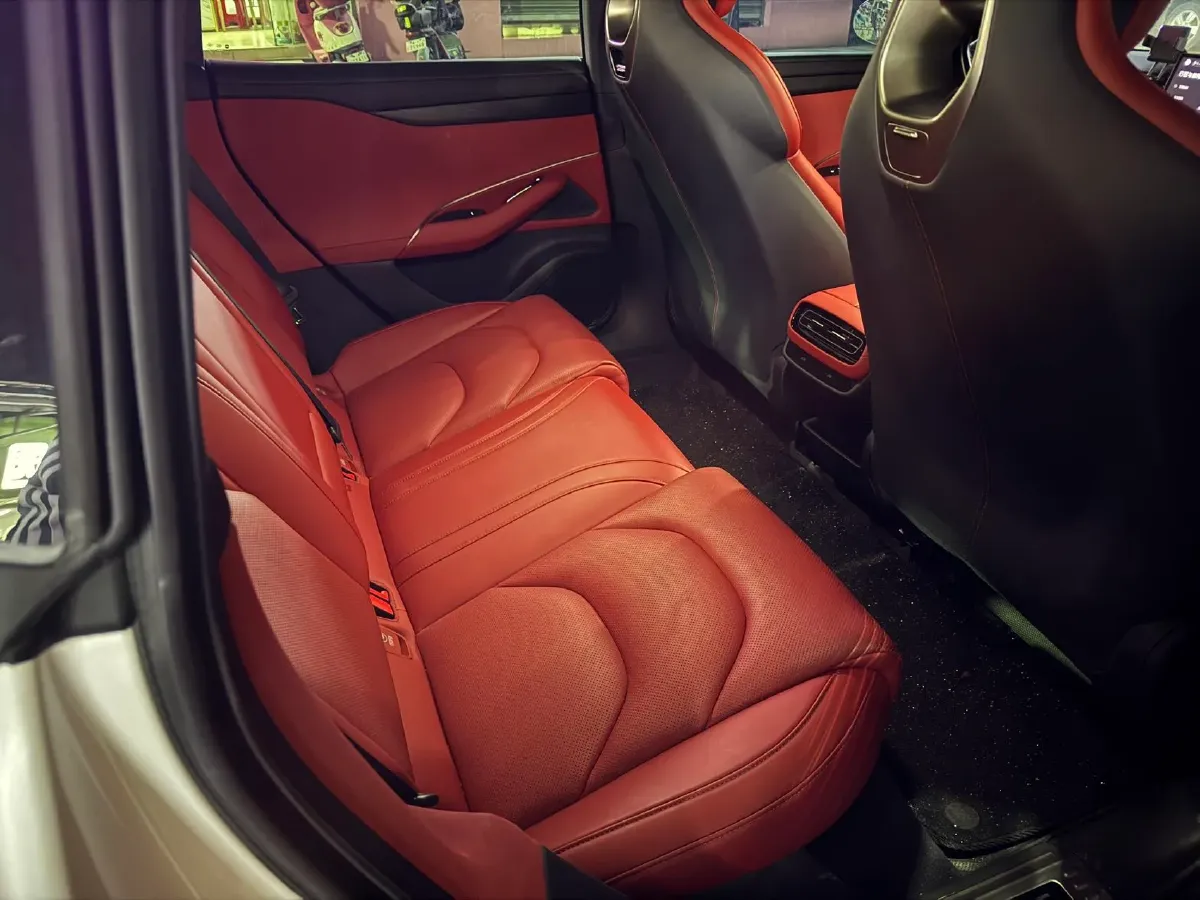 2024 MI SU7 BEV 94.3KWH,autocango,china used car exporter,china ev exporter,chinese used car exporter,chinese used ev exporter