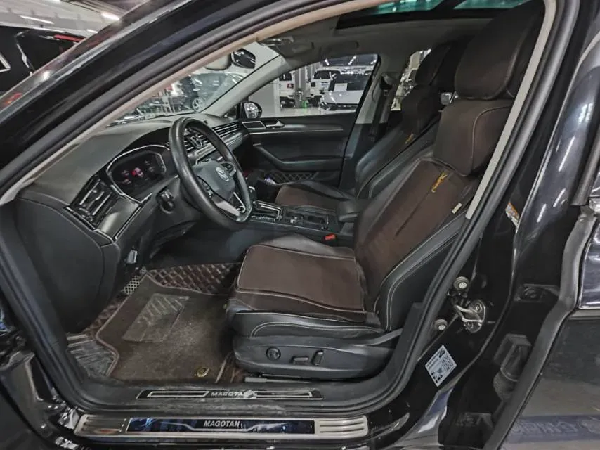2020 Volkswagen Magotan 2.0T 186HP L4 7DCT,autocango,china used car exporter,china ev exporter,chinese used car exporter,chinese used ev exporter