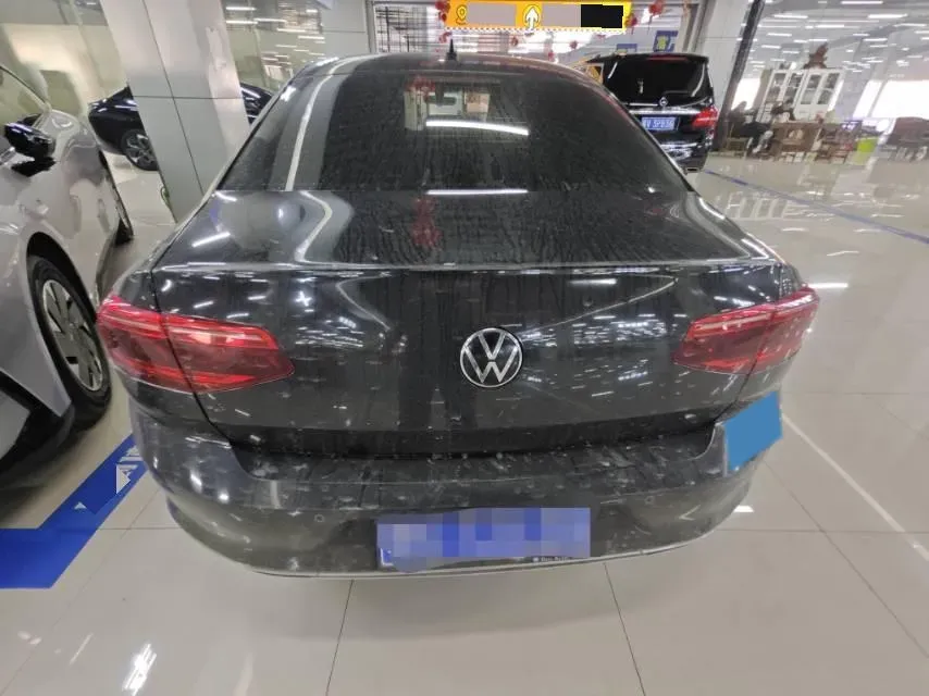 2020 Volkswagen Magotan 2.0T 186HP L4 7DCT,autocango,china used car exporter,china ev exporter,chinese used car exporter,chinese used ev exporter