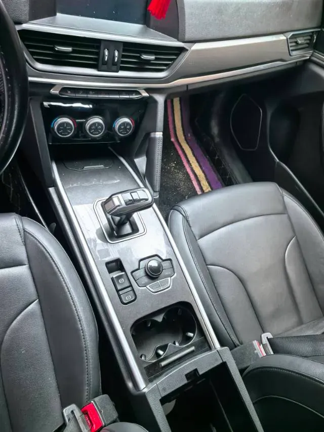 2018 Haval H6 1.5T 150HP L4 7DCT,autocango,china used car exporter,china ev exporter,chinese used car exporter,chinese used ev exporter