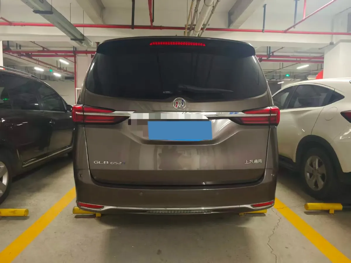 2022 Buick GL8 2.0T 237HP L4 9AT,autocango,china used car exporter,china ev exporter,chinese used car exporter,chinese used ev exporter