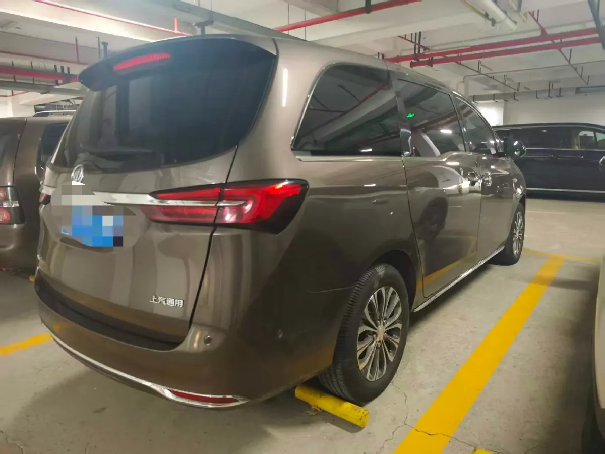 2022 Buick GL8 2.0T 237HP L4 9AT,autocango,china used car exporter,china ev exporter,chinese used car exporter,chinese used ev exporter