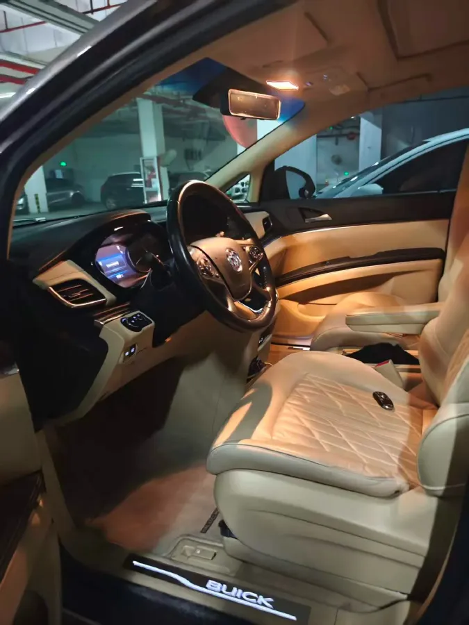 2022 Buick GL8 2.0T 237HP L4 9AT,autocango,china used car exporter,china ev exporter,chinese used car exporter,chinese used ev exporter