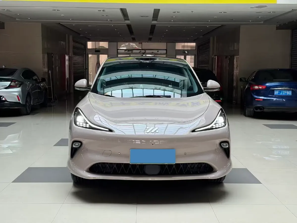 2025 IM LS6 BEV 75KWH,autocango,china used car exporter,china ev exporter,chinese used car exporter,chinese used ev exporter