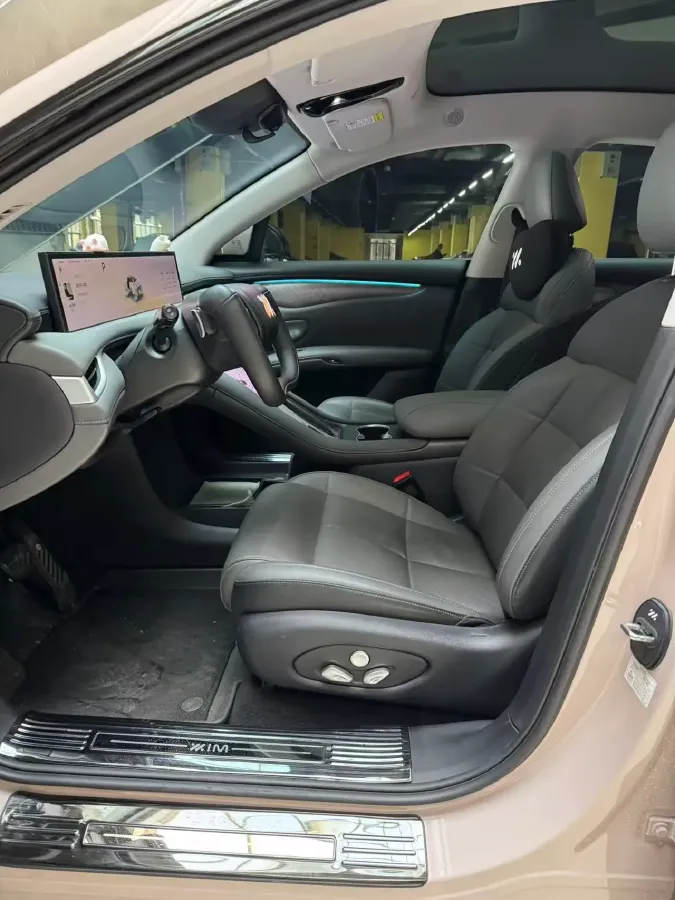 2025 IM LS6 BEV 75KWH,autocango,china used car exporter,china ev exporter,chinese used car exporter,chinese used ev exporter