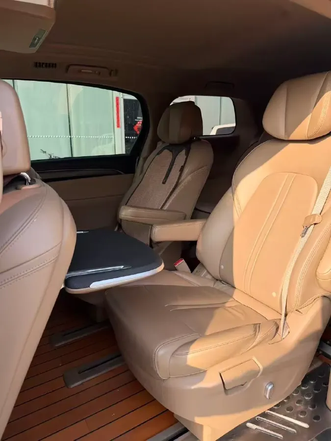 2021 Buick GL8 2.0T 237HP L4 9AT,autocango,china used car exporter,china ev exporter,chinese used car exporter,chinese used ev exporter