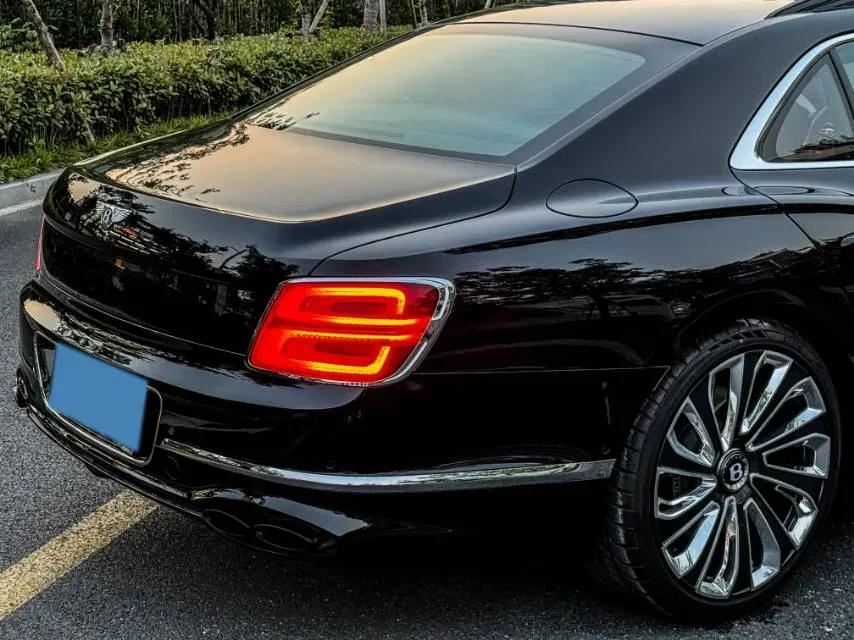 2021 Bentley Flying Spur 4.0T 550HP V8 8DCT,autocango,china used car exporter,china ev exporter,chinese used car exporter,chinese used ev exporter