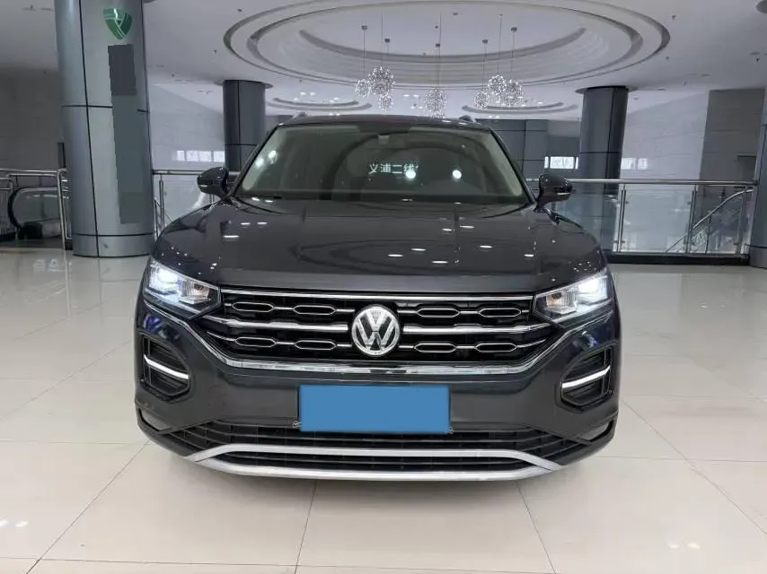 2019 Jeep Cherokee 2.0T 234HP L4 9AT,autocango,china used car exporter,china ev exporter,chinese used car exporter,chinese used ev exporter