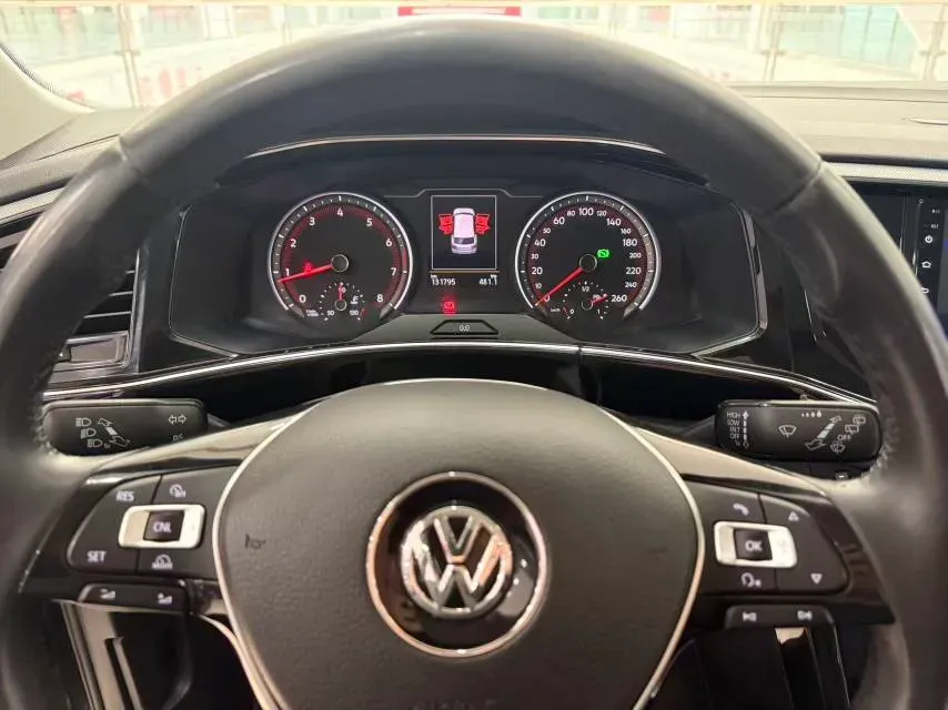 2019 Jeep Cherokee 2.0T 234HP L4 9AT,autocango,china used car exporter,china ev exporter,chinese used car exporter,chinese used ev exporter