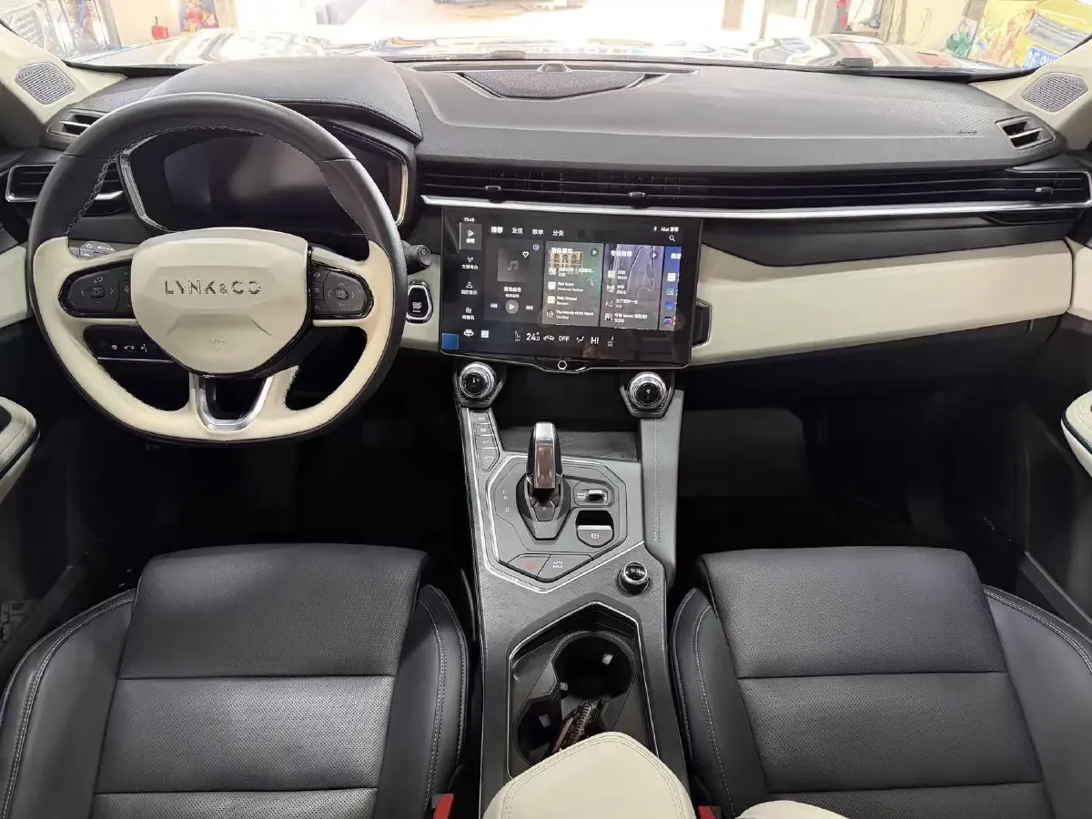 2021 LYNK&CO 01 2.0T 218HP L4 8AT,autocango,china used car exporter,china ev exporter,chinese used car exporter,chinese used ev exporter