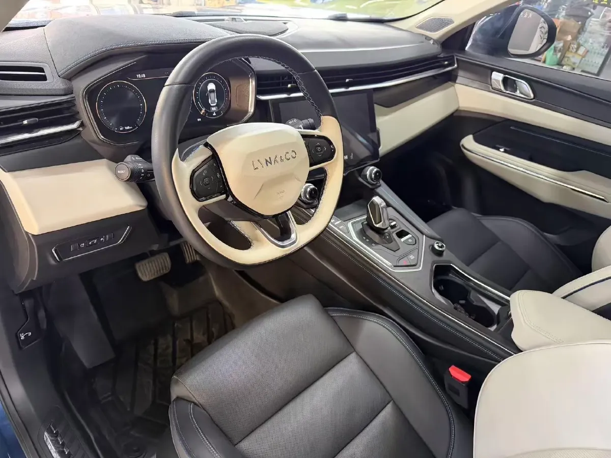 2021 LYNK&CO 01 2.0T 218HP L4 8AT,autocango,china used car exporter,china ev exporter,chinese used car exporter,chinese used ev exporter