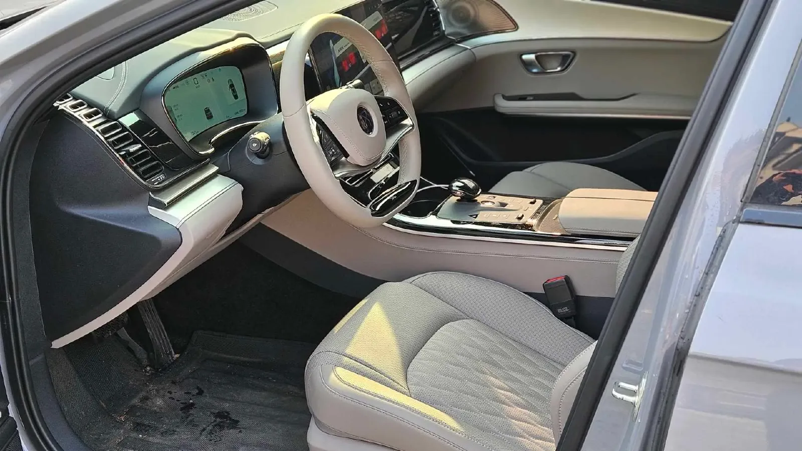 2025 BYD Han 1.5T 156HP L4 E-CVT PHEV,autocango,china used car exporter,china ev exporter,chinese used car exporter,chinese used ev exporter