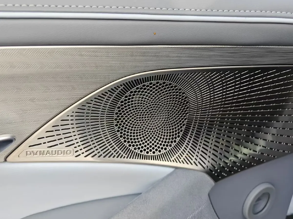 2023 Voyah ZhuiGuang BEV 82.11KWH,autocango,china used car exporter,china ev exporter,chinese used car exporter,chinese used ev exporter