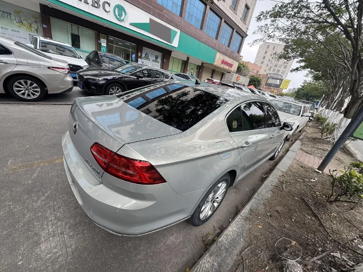 2019 Volkswagen Magotan 2.0T 186HP L4 7DCT,autocango,china used car exporter,china ev exporter,chinese used car exporter,chinese used ev exporter