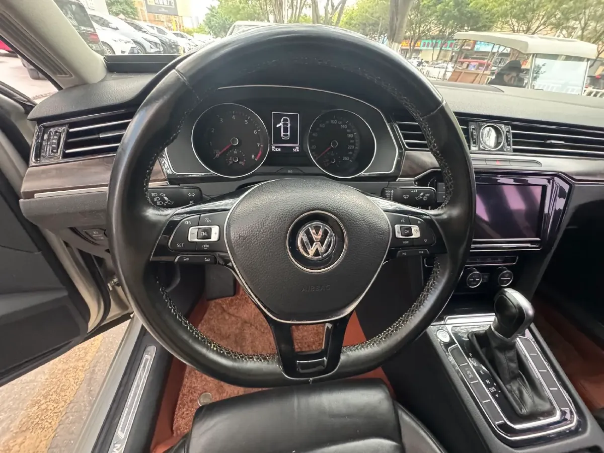 2019 Volkswagen Magotan 2.0T 186HP L4 7DCT,autocango,china used car exporter,china ev exporter,chinese used car exporter,chinese used ev exporter