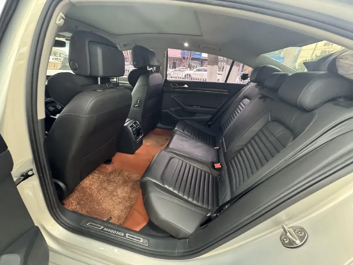2019 Volkswagen Magotan 2.0T 186HP L4 7DCT,autocango,china used car exporter,china ev exporter,chinese used car exporter,chinese used ev exporter