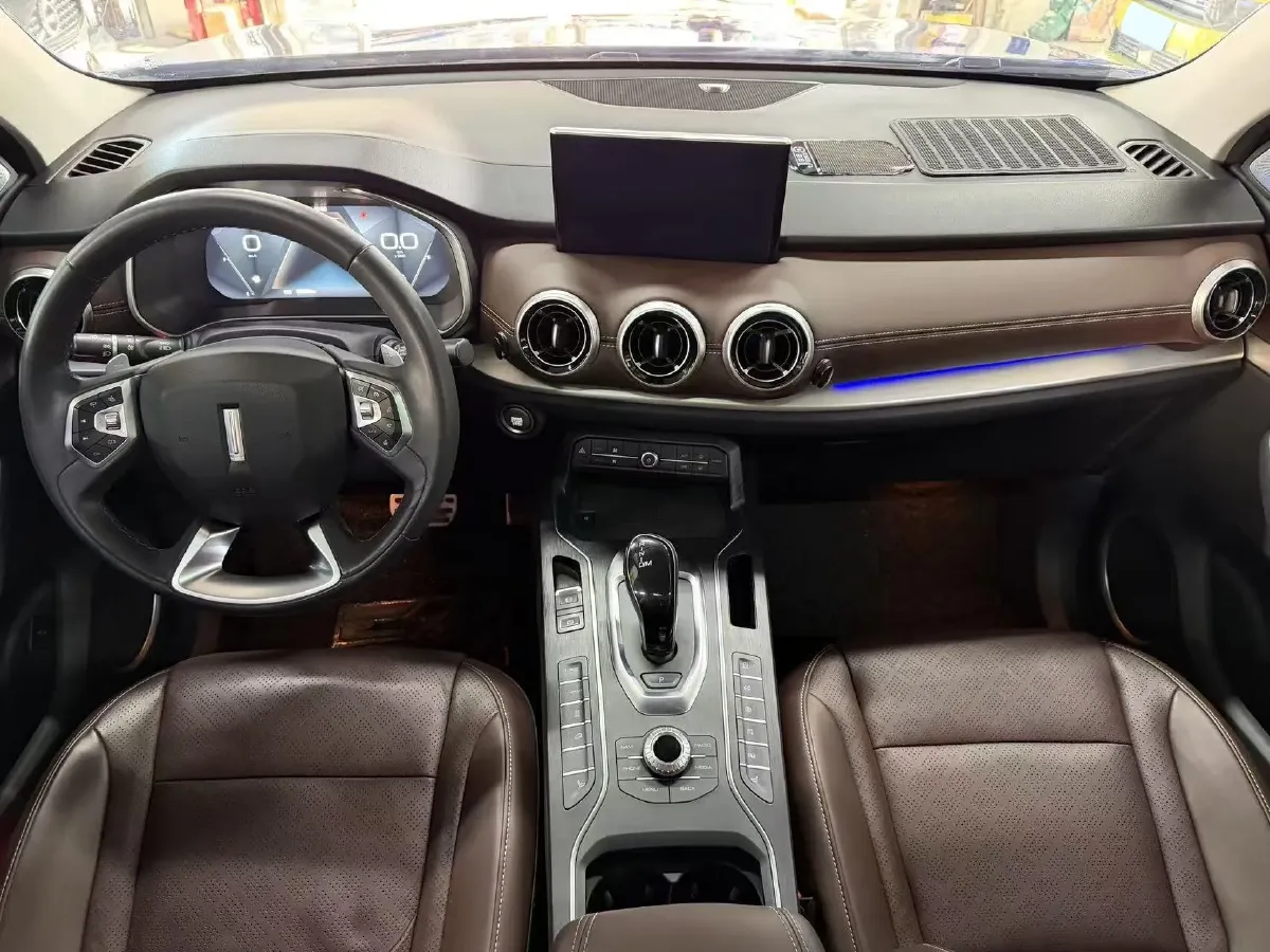 2018 WEY VV6 2.0T 197HP L4 7DCT,autocango,china used car exporter,china ev exporter,chinese used car exporter,chinese used ev exporter