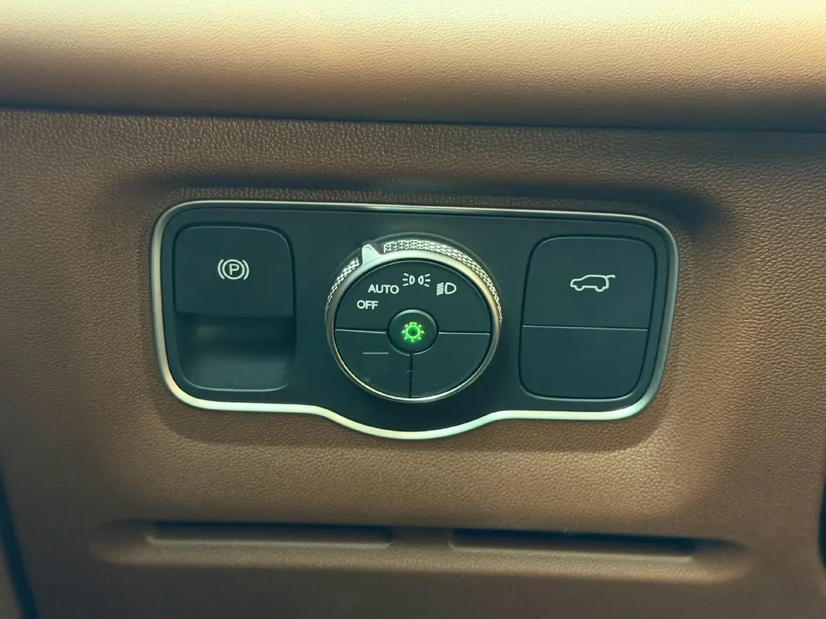 2026 Chery Tiggo 9 2.0T 261HP L4 7DCT,autocango,china used car exporter,china ev exporter,chinese used car exporter,chinese used ev exporter