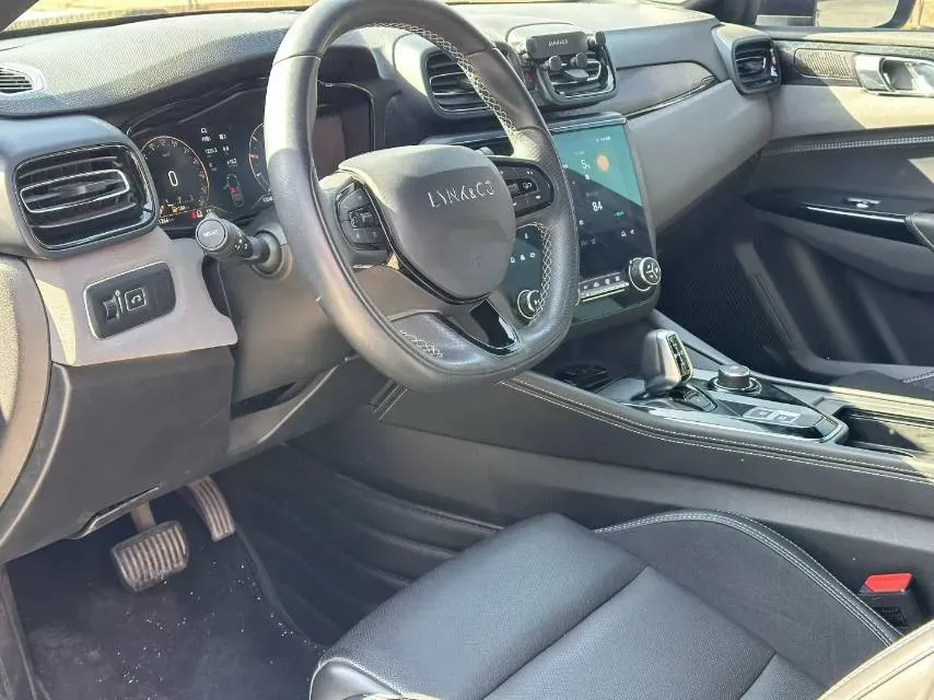 2022 LYNK&CO 03 1.5T 180HP L3 7DCT,autocango,china used car exporter,china ev exporter,chinese used car exporter,chinese used ev exporter