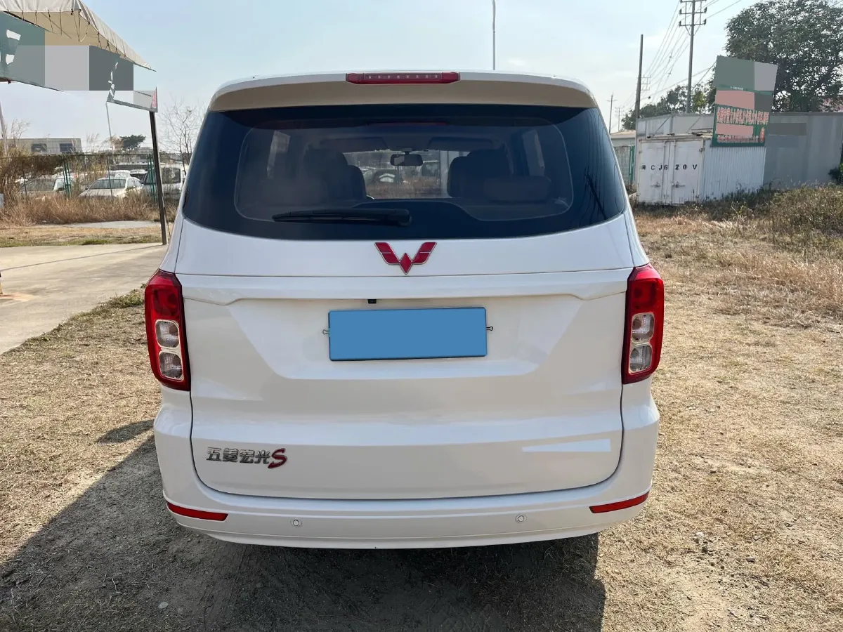 2021 WuLing HongGuang 1.5L 99HP L4 6MT,autocango,china used car exporter,china ev exporter,chinese used car exporter,chinese used ev exporter