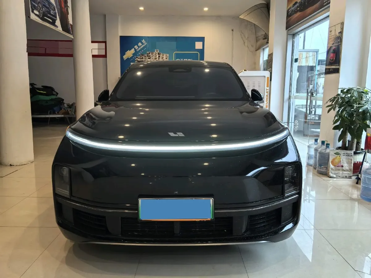 2023 Li L8 Range Extended 154HP REEV 40.9KWH,autocango,china used car exporter,china ev exporter,chinese used car exporter,chinese used ev exporter