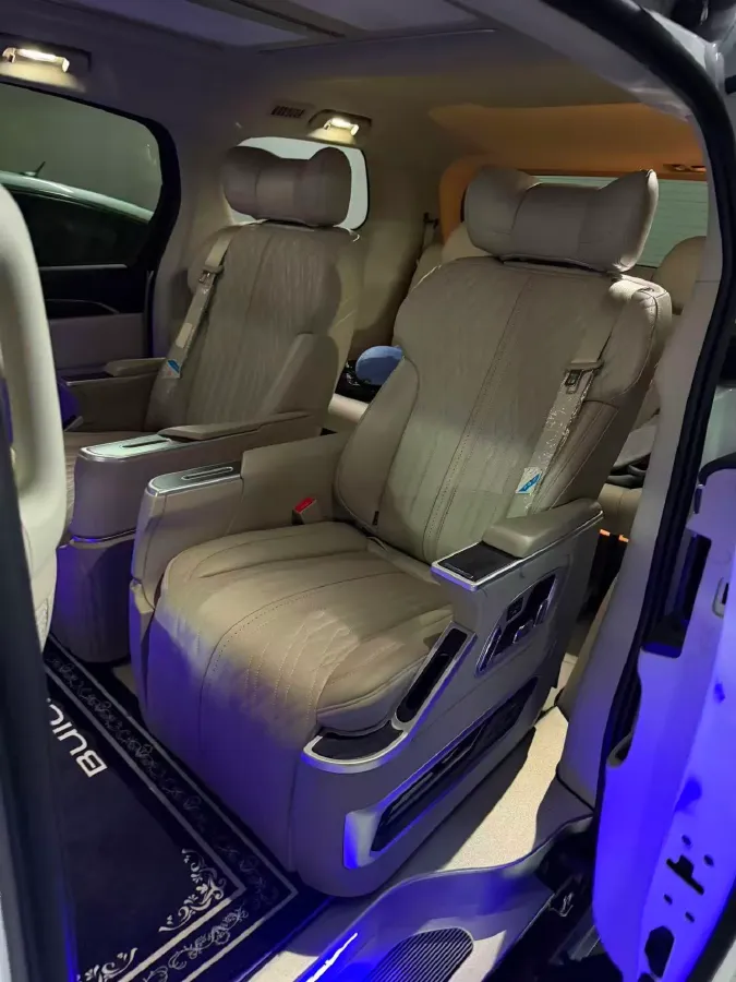 2023 Buick GL8 2.0T 237HP L4 9AT,autocango,china used car exporter,china ev exporter,chinese used car exporter,chinese used ev exporter