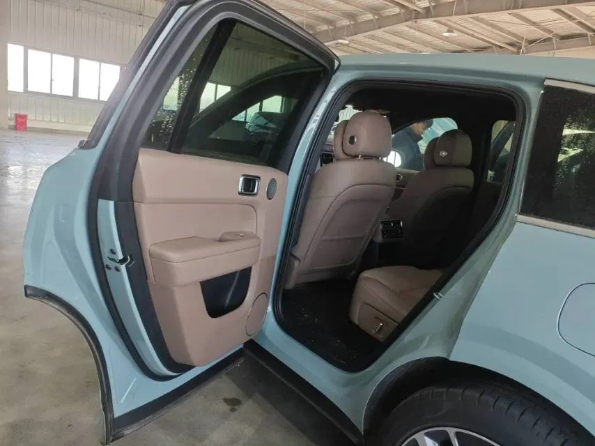 2025 Li L6 Range Extended 154HP L4 REEV,autocango,china used car exporter,china ev exporter,chinese used car exporter,chinese used ev exporter