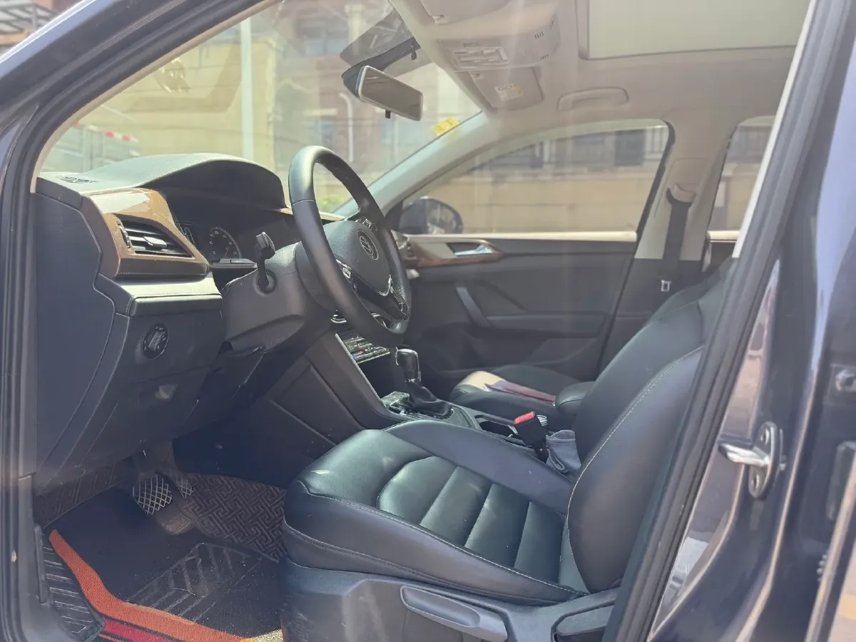 2021 Volkswagen Tharu 1.4T 150HP L4 7DCT,autocango,china used car exporter,china ev exporter,chinese used car exporter,chinese used ev exporter