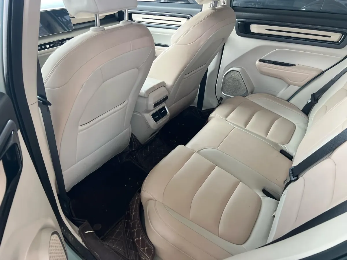 2023 Geely ICON 1.5T 181HP L4 7DCT,autocango,china used car exporter,china ev exporter,chinese used car exporter,chinese used ev exporter