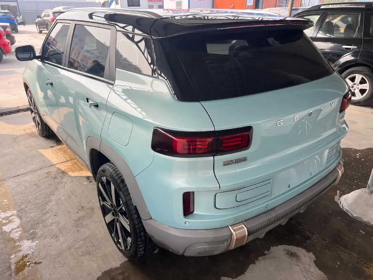 2023 Geely ICON 1.5T 181HP L4 7DCT,autocango,china used car exporter,china ev exporter,chinese used car exporter,chinese used ev exporter