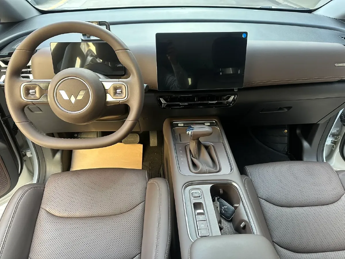 2025 WuLing XingGuang 730 1.5T 177HP L4 CVT,autocango,china used car exporter,china ev exporter,chinese used car exporter,chinese used ev exporter