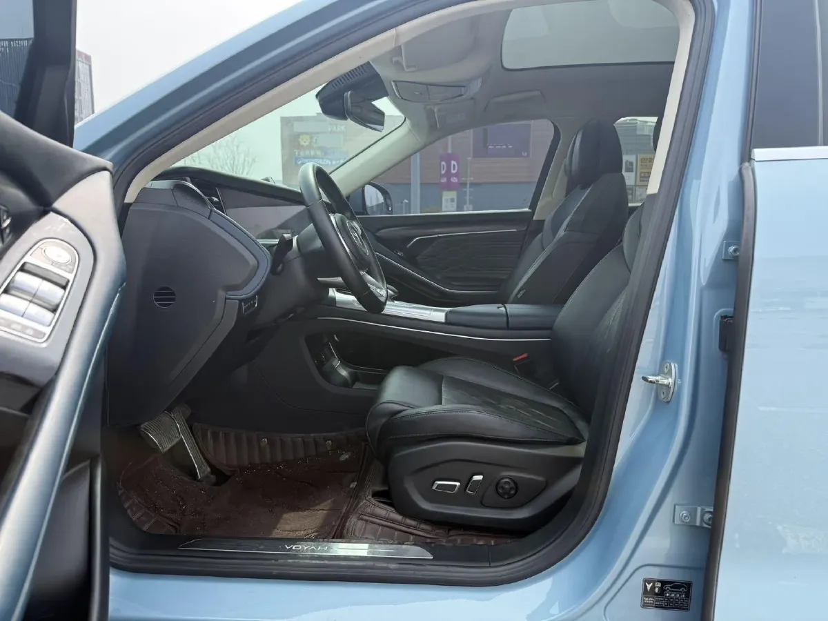 2021 Voyah FREE Range Extended 109HP REEV 33KWH,autocango,china used car exporter,china ev exporter,chinese used car exporter,chinese used ev exporter