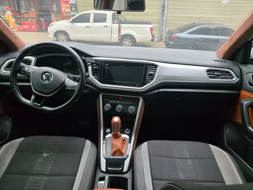 2022 Volkswagen T-Roc 1.4T 150HP L4 7DCT,autocango,china used car exporter,china ev exporter,chinese used car exporter,chinese used ev exporter