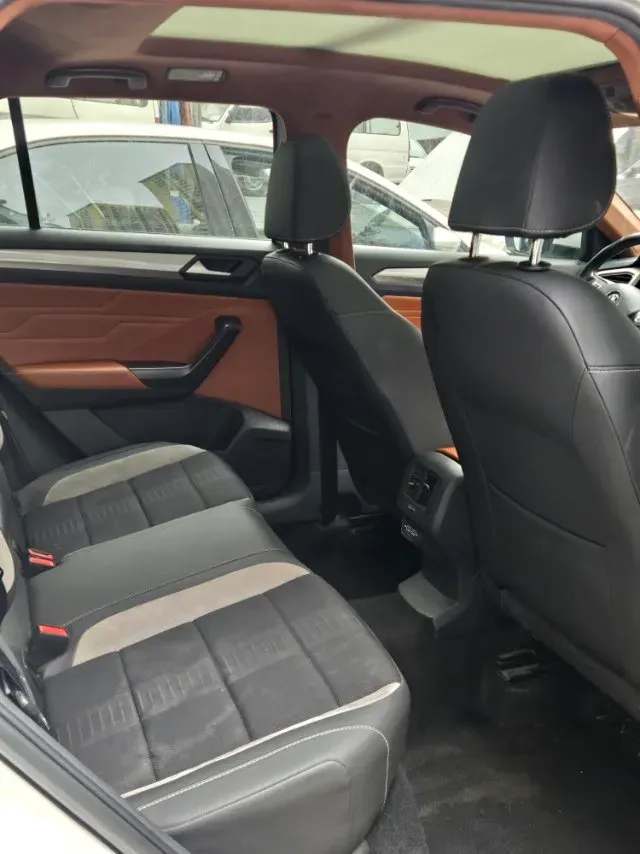 2022 Volkswagen T-Roc 1.4T 150HP L4 7DCT,autocango,china used car exporter,china ev exporter,chinese used car exporter,chinese used ev exporter