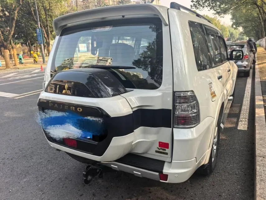 2018 Mitsubishi Pajero 3.0L 174HP V6 5AT,autocango,china used car exporter,china ev exporter,chinese used car exporter,chinese used ev exporter