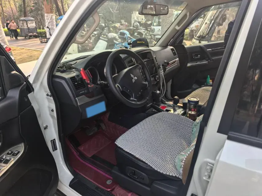 2018 Mitsubishi Pajero 3.0L 174HP V6 5AT,autocango,china used car exporter,china ev exporter,chinese used car exporter,chinese used ev exporter