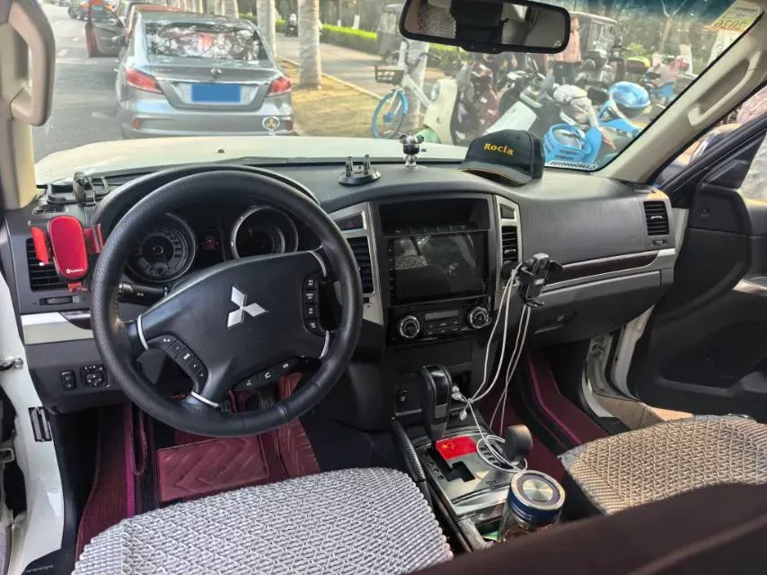 2018 Mitsubishi Pajero 3.0L 174HP V6 5AT,autocango,china used car exporter,china ev exporter,chinese used car exporter,chinese used ev exporter