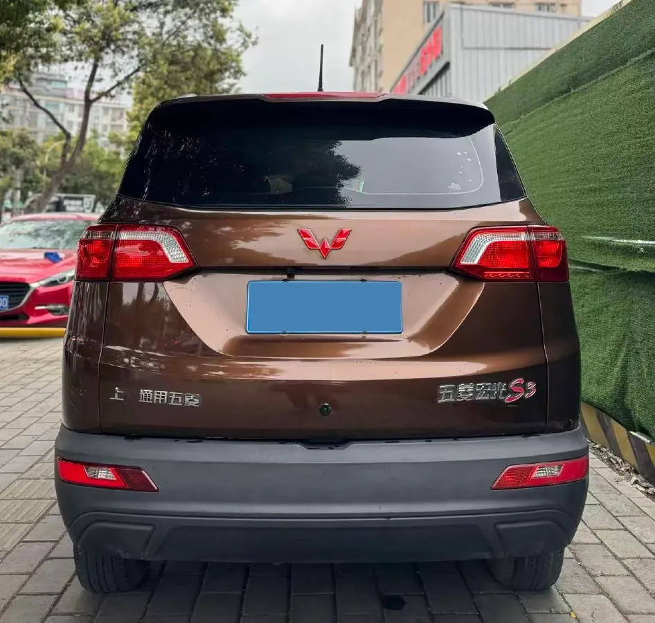 2019 WuLing HongGuang S3 1.5L 99HP L4 6MT,autocango,china used car exporter,china ev exporter,chinese used car exporter,chinese used ev exporter