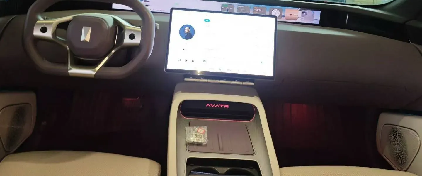 2025 Avatr 12 1.5T 156HP L4 REEV 39.05KWH,autocango,china used car exporter,china ev exporter,chinese used car exporter,chinese used ev exporter