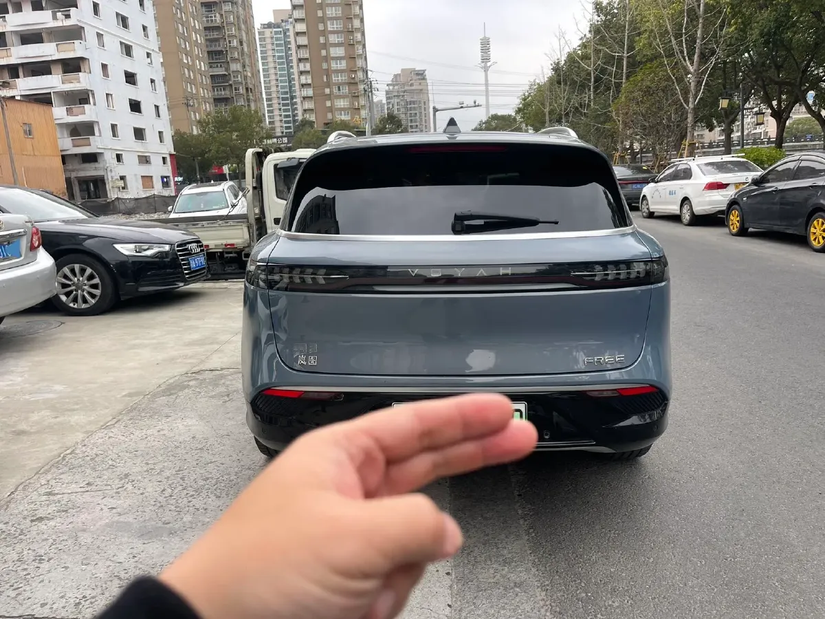 2021 Voyah FREE Range Extended 109HP REEV 33KWH,autocango,china used car exporter,china ev exporter,chinese used car exporter,chinese used ev exporter