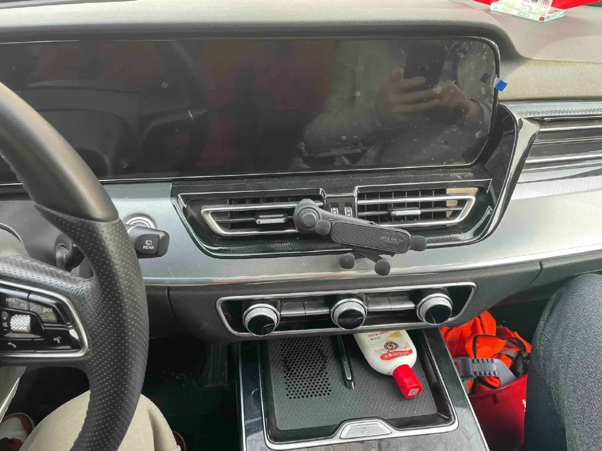 2023 HongQi HS5 2.0T 252HP L4 8AT,autocango,china used car exporter,china ev exporter,chinese used car exporter,chinese used ev exporter