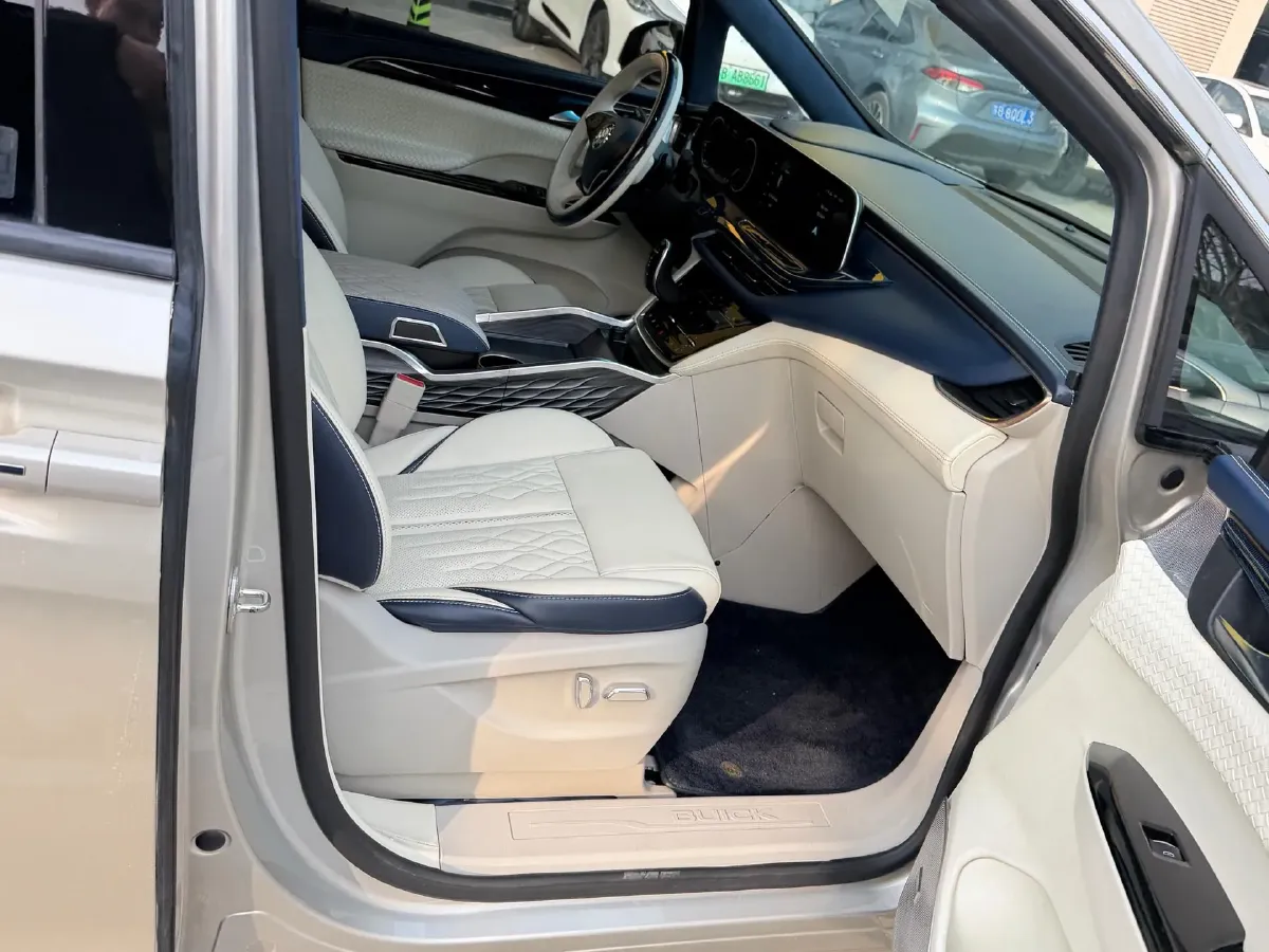 2020 Buick GL8 2.0T 237HP L4 9AT,autocango,china used car exporter,china ev exporter,chinese used car exporter,chinese used ev exporter