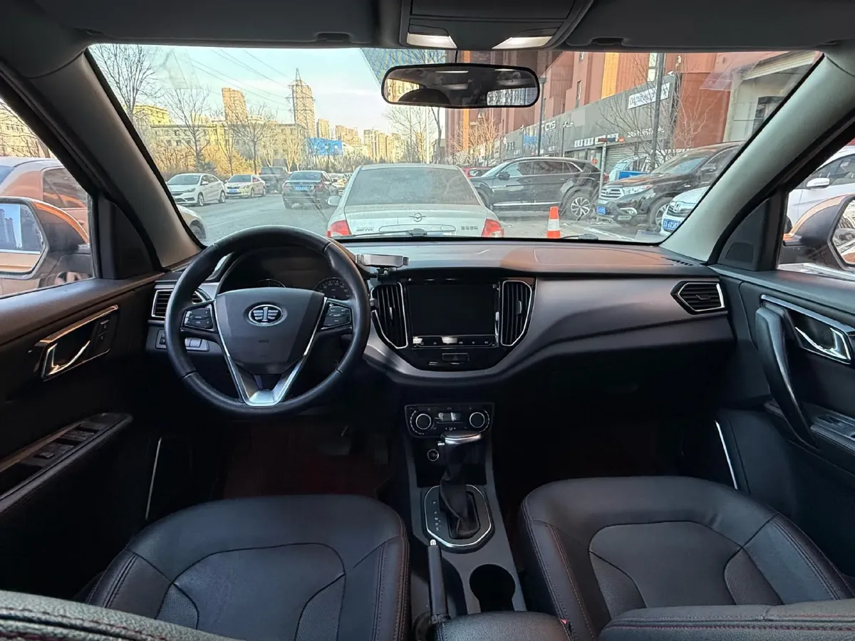 2017 FAW Senia R7 1.6L 116HP L4 6AT,autocango,china used car exporter,china ev exporter,chinese used car exporter,chinese used ev exporter