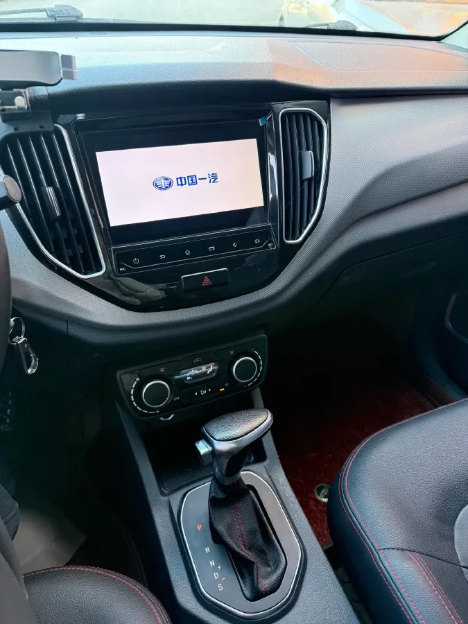 2017 FAW Senia R7 1.6L 116HP L4 6AT,autocango,china used car exporter,china ev exporter,chinese used car exporter,chinese used ev exporter