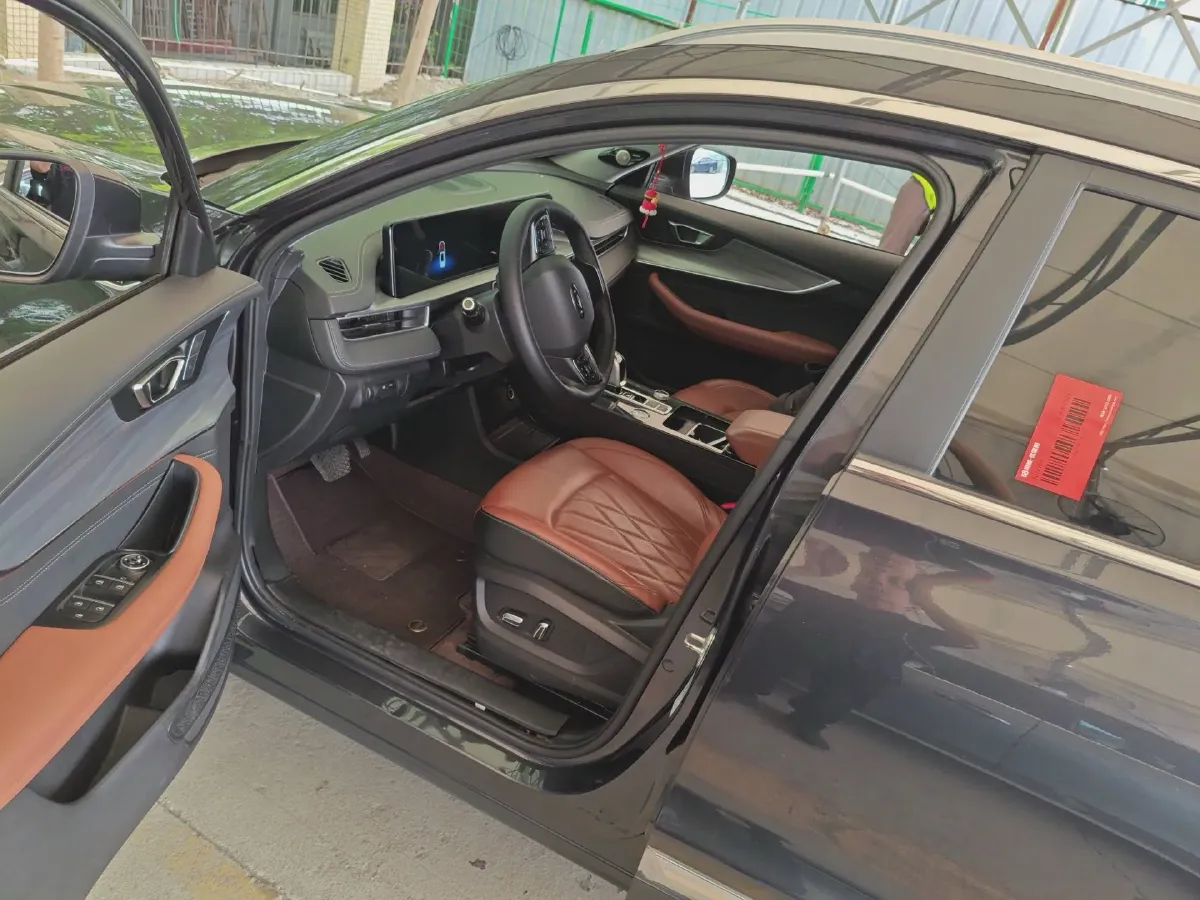 2021 Chery Tiggo 8 Plus 1.6T 197HP L4 7DCT,autocango,china used car exporter,china ev exporter,chinese used car exporter,chinese used ev exporter