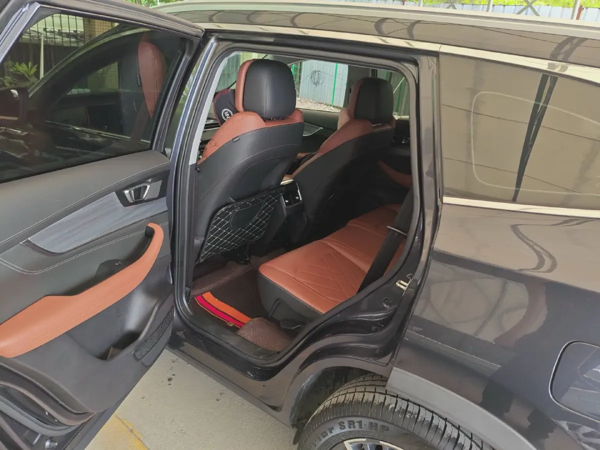 2021 Chery Tiggo 8 Plus 1.6T 197HP L4 7DCT,autocango,china used car exporter,china ev exporter,chinese used car exporter,chinese used ev exporter