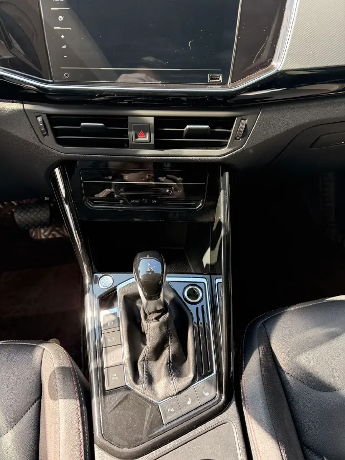 2022 Volkswagen Tayron 1.4T 150HP L4 7DCT,autocango,china used car exporter,china ev exporter,chinese used car exporter,chinese used ev exporter