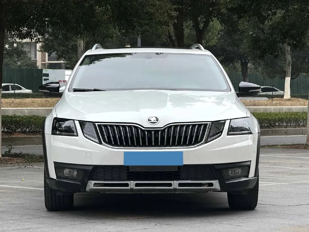 2018 Skoda Octavia 1.4T 150HP L4 7DCT,autocango,china used car exporter,china ev exporter,chinese used car exporter,chinese used ev exporter